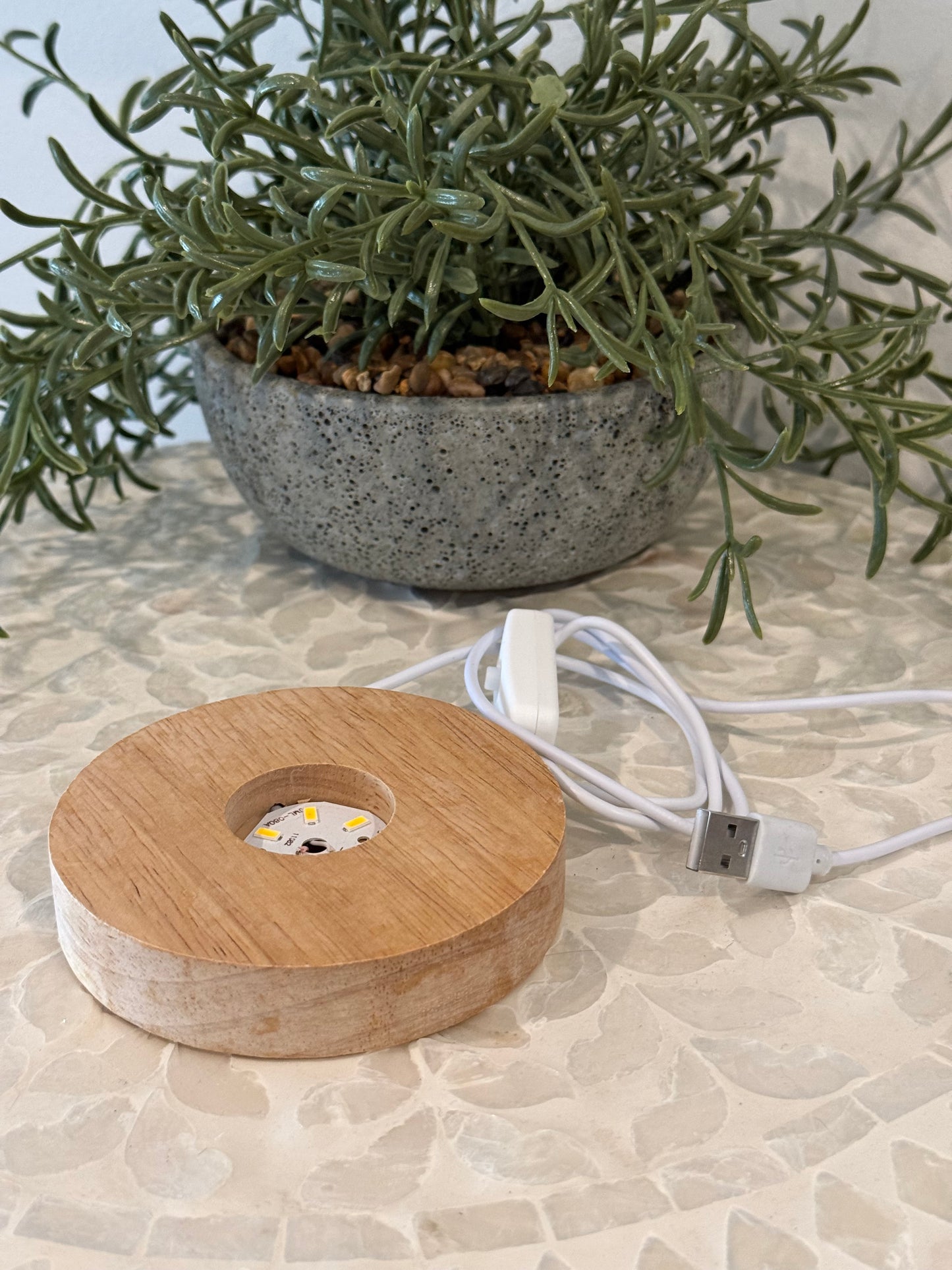 Light Base for Crystals