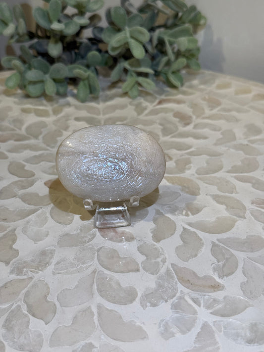 Moonstone Palm Stone