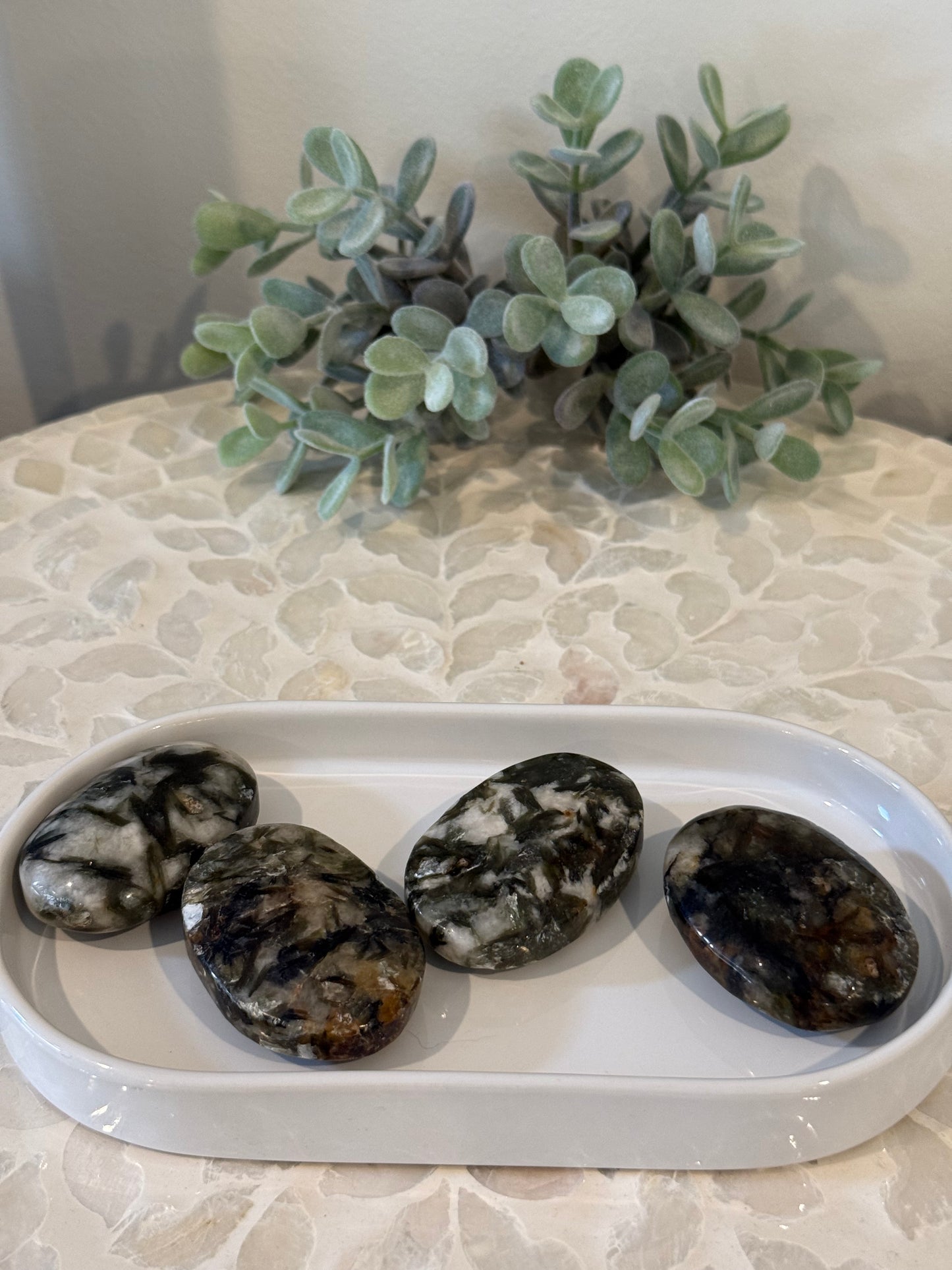 Green Mica Palm Stone Medium