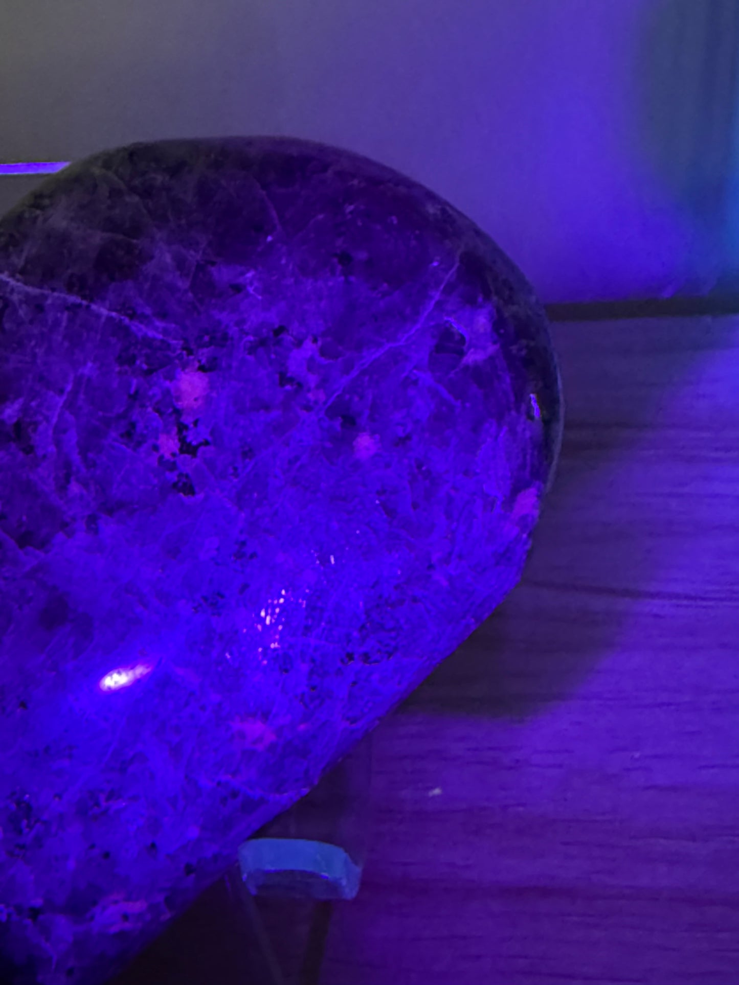 Yooperlite Hearts - Large (UV Reactive)