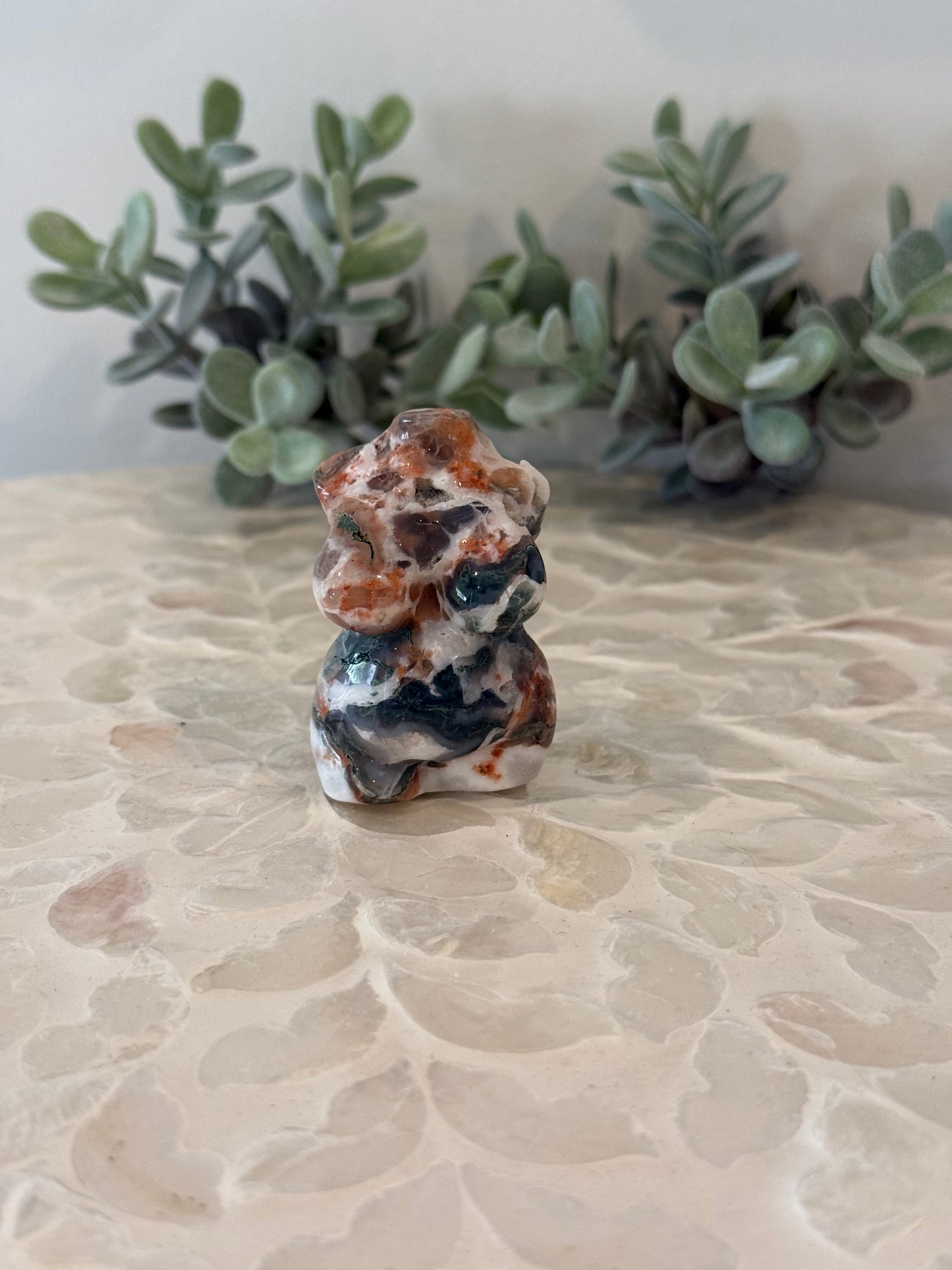 Red Moss Agate Curvy Goddess