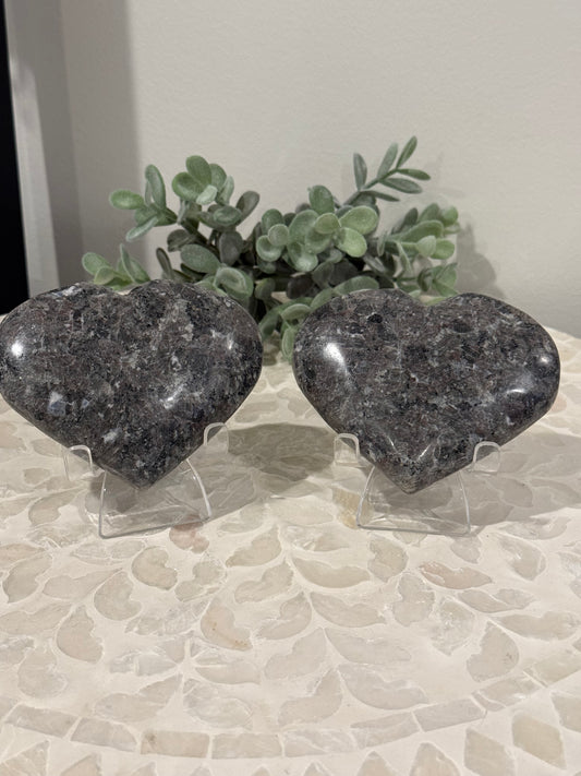 Yooperlite Hearts - Large (UV Reactive)